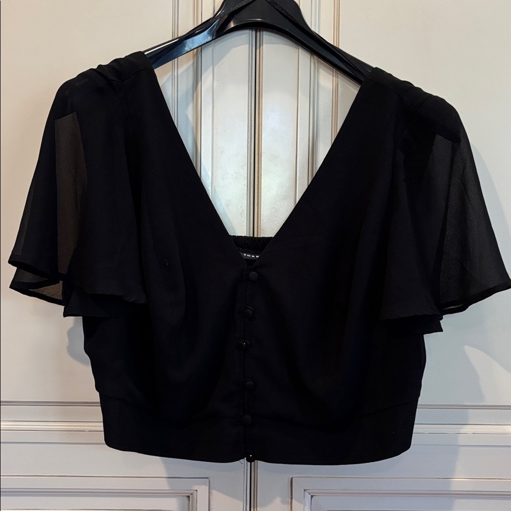 Torrid size 00 flutter-sleeve crop Vneck top w/ faux buttons, smocked back black
